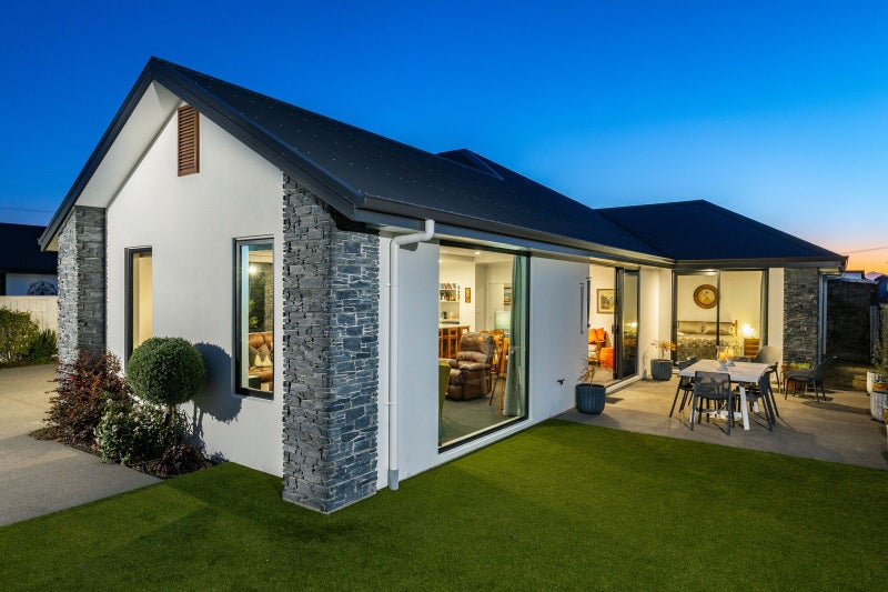 2/66 Arthur ST, Blenheim, BLENHEIM - Carousel 22