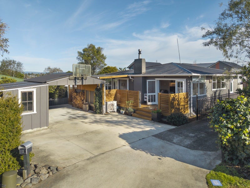 3B Stirling Grove, Greerton, Tauranga - Carousel 1