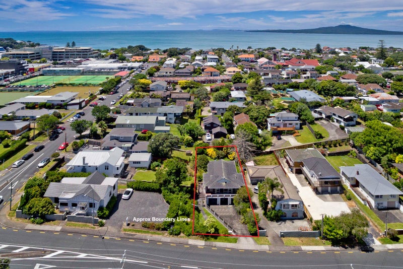 4 Burns Avenue, Takapuna, Auckland - Carousel 1