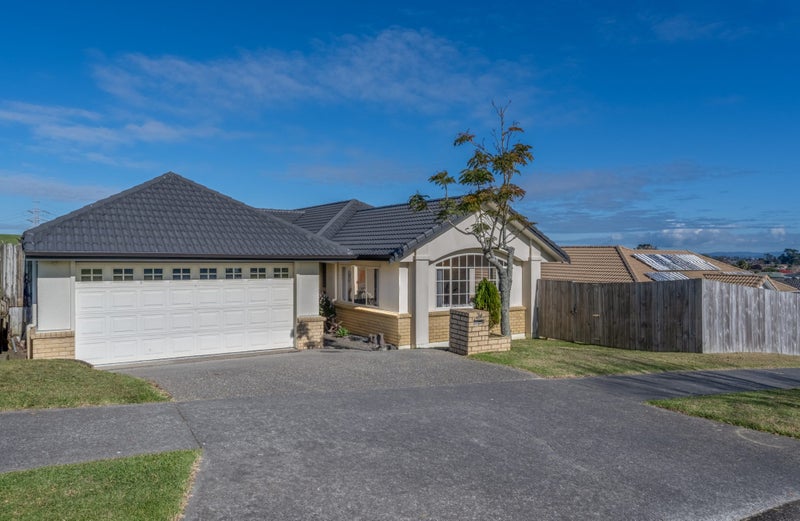 24 Corta Bella Place, Golflands, Manukau City, Auckland - Carousel 2