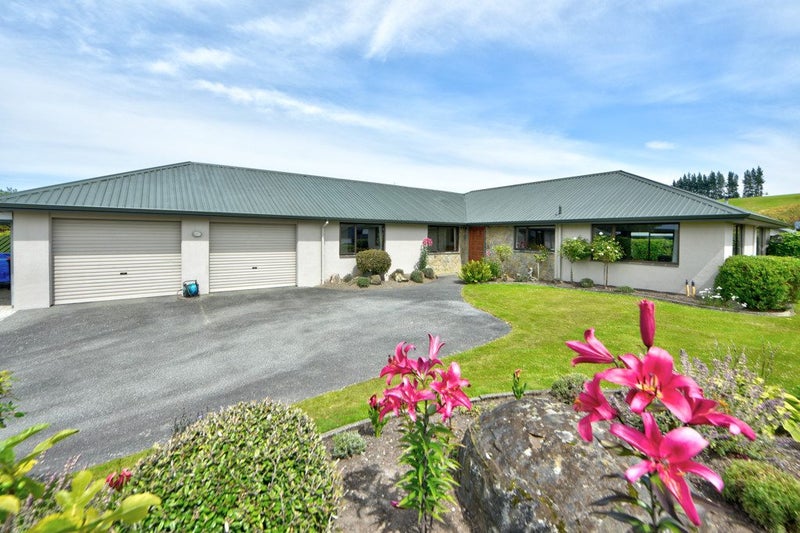 10 Romney Place, Gore, Gore - Carousel 1