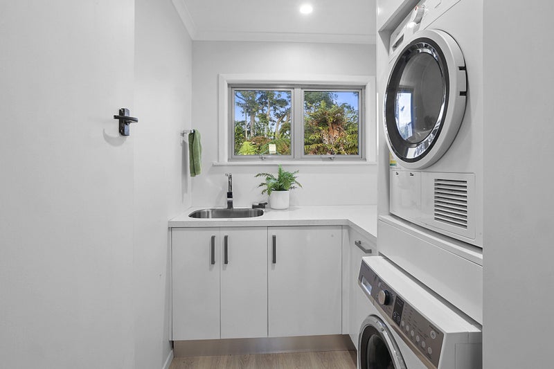 1467 Mangorei Road, Mangorei, New Plymouth - Carousel 27