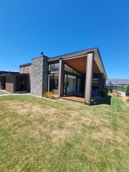 22 Matipo Street, Wānaka - Carousel 1