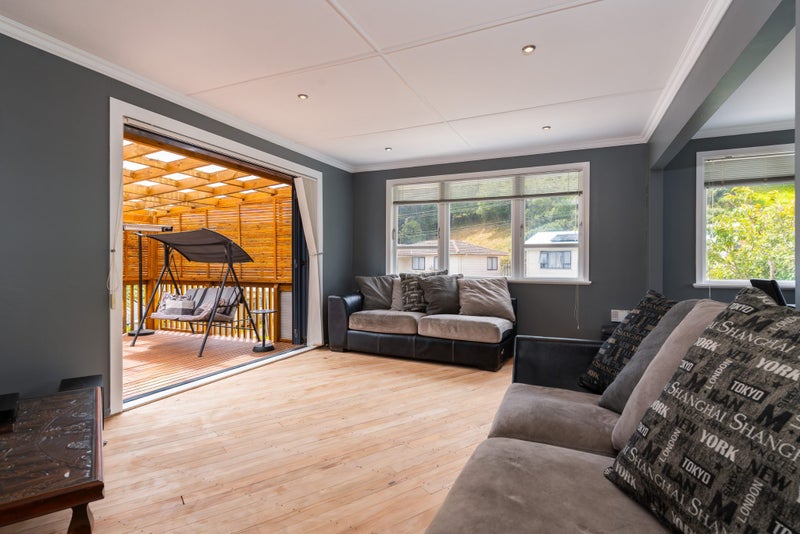 159 Sievers Grove, Cannons Creek, Porirua - Carousel 2