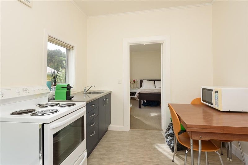 22 Durham Street, Aro Valley, Wellington - Carousel 2