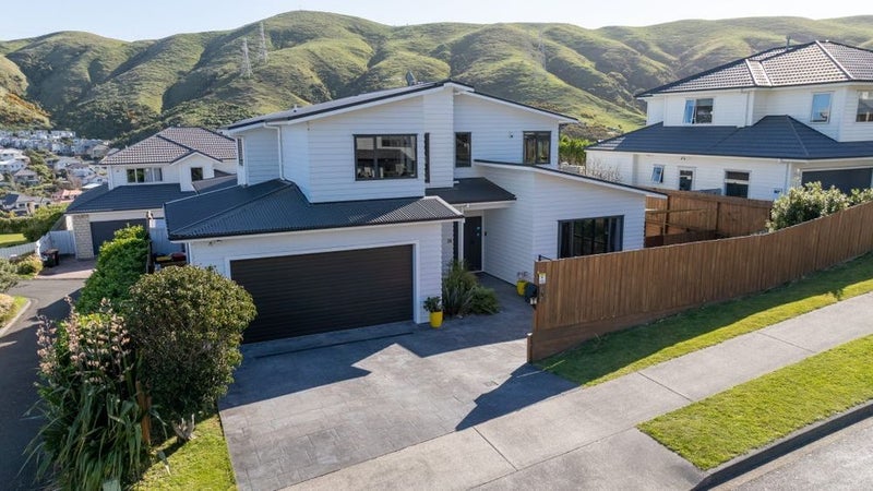 26 Mauldeth Terrace, Churton Park, Wellington - Carousel 1