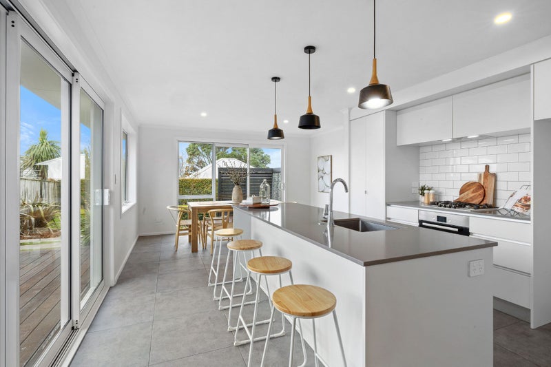 70A Lorna Street, Lynmouth, New Plymouth - Carousel 2