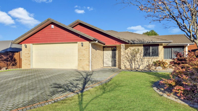 21 Heaphy Place, Pukehangi, Rotorua - Carousel 1
