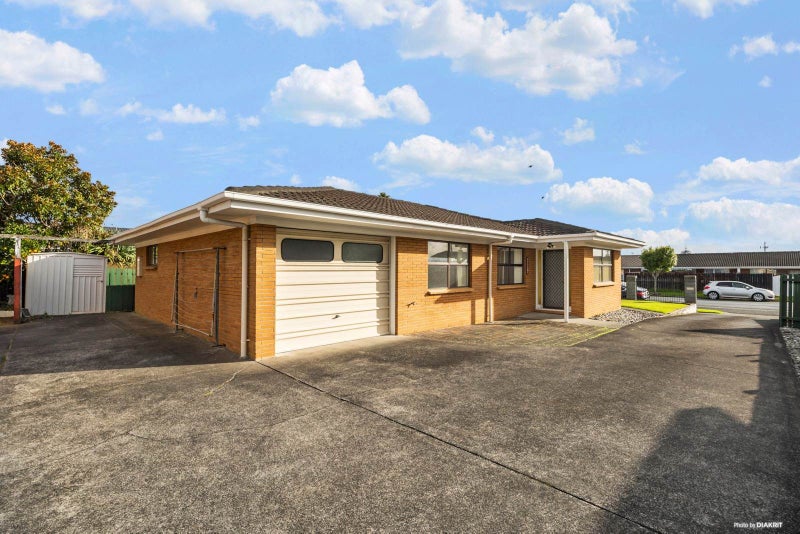 1/75 Rangitoto Road, Papatoetoe, Auckland - Carousel 1