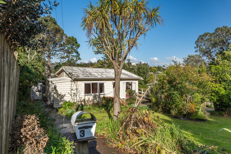 37 Sea View Road, Ostend, Waiheke Island - Carousel 2