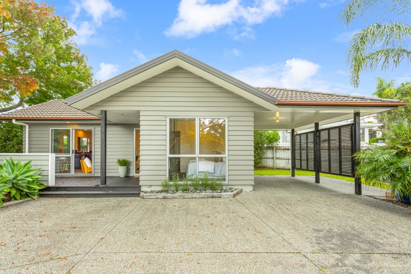 26A Duncan Avenue, Te Atatu South, Auckland - Carousel 1