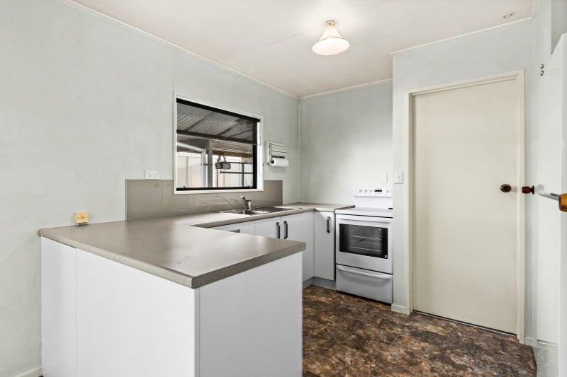 42 Konini Crescent, Pirimai, Napier - Carousel 2