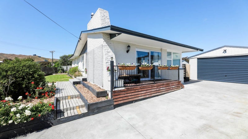 8 Karina Crescent, Redwoodtown, Blenheim - Carousel 1