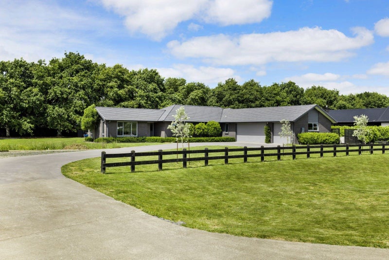 5 South Oaks Close, Pukemoremore, Cambridge - Carousel 1