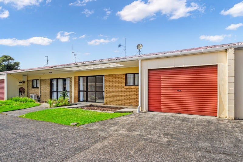 2/10 Park Avenue, Kensington, Whangarei - Carousel 1