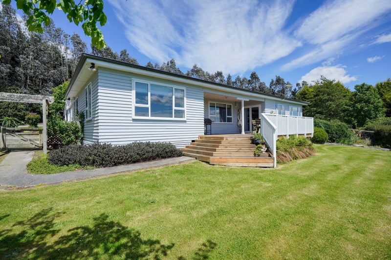 89 Stout Road, Glenham, Wyndham - Carousel 1
