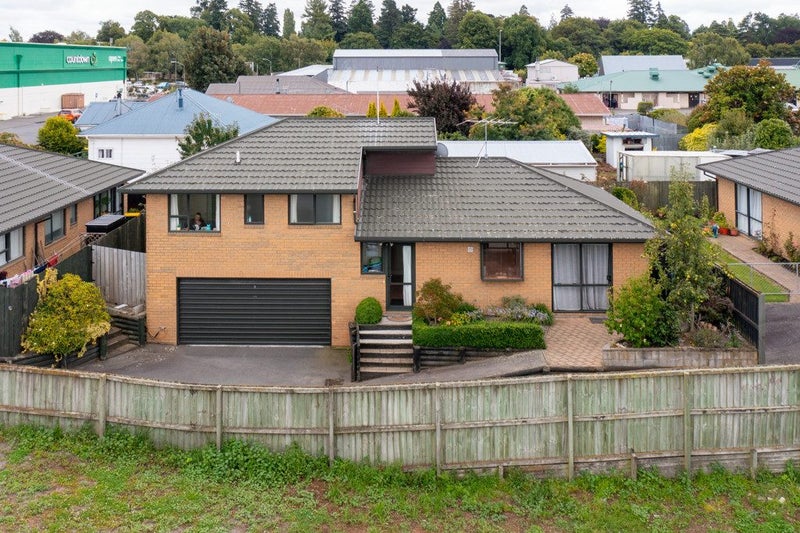 25 Peter Street, Ashburton - Carousel 1