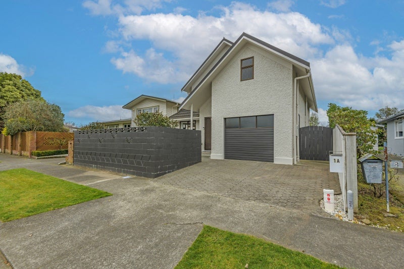 1A Surrey Crescent, Hokowhitu, Palmerston North - Carousel 19