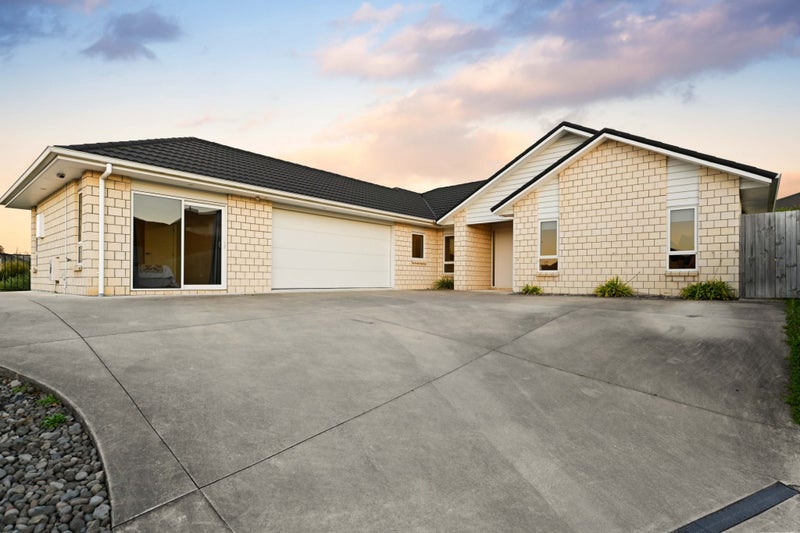 65 Cumberland Drive, Flagstaff, Hamilton - Carousel 1