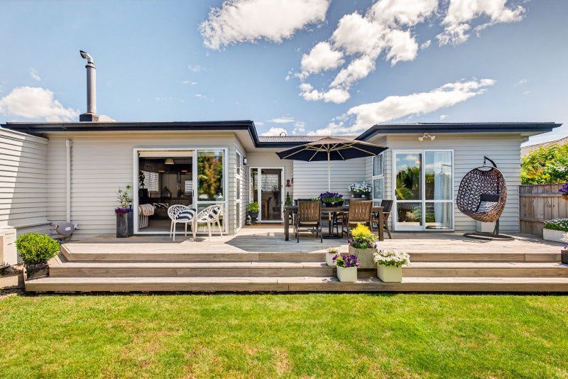 17 Gallipoli Road, Onekawa, Napier - Carousel 1