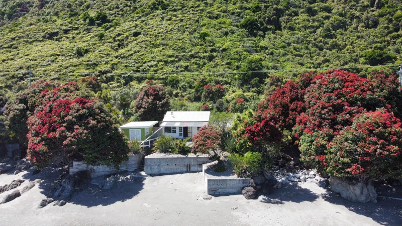 1849 Coast Road, Barrytown, Greymouth - Carousel 1