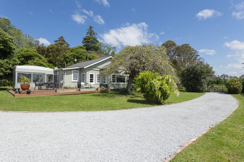 5 Somerton Road, Makauri, Gisborne - Carousel 1
