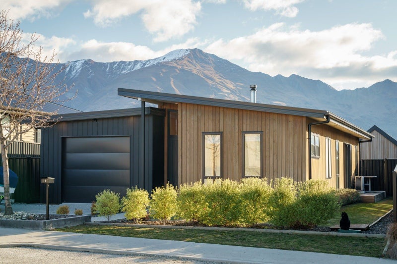 10 Scurr Terrace, Wanaka - Carousel 1