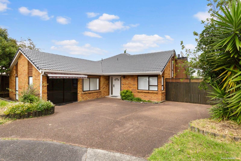 54 Edgeworth Road, Glenfield, Auckland - Carousel 1