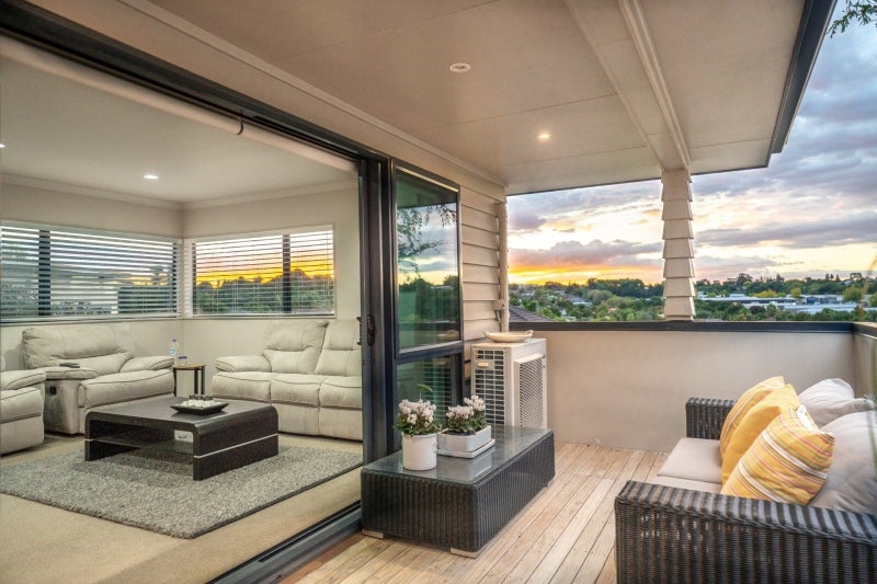 18 Ko Place, Pyes Pa, Tauranga - Carousel 1