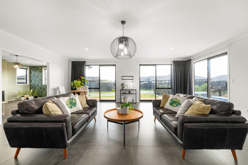 8 Hurricane WAY, Burleigh, Blenheim - Carousel 1