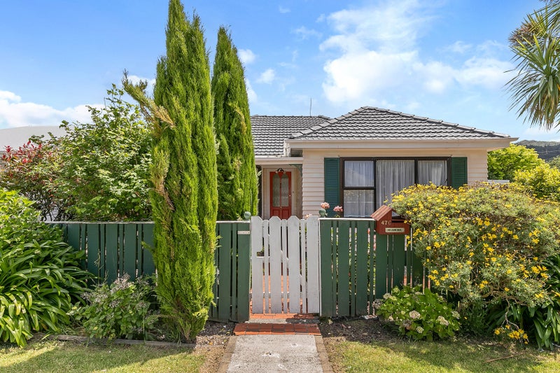 47C Duncan Street, Tawa, Wellington - Carousel 1