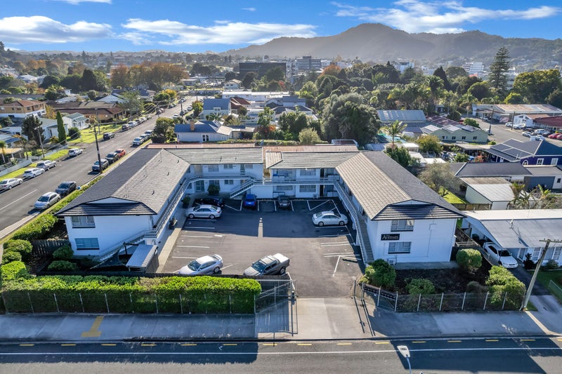 12 Central Avenue, Avenues, Whangarei, Northland - Carousel 1