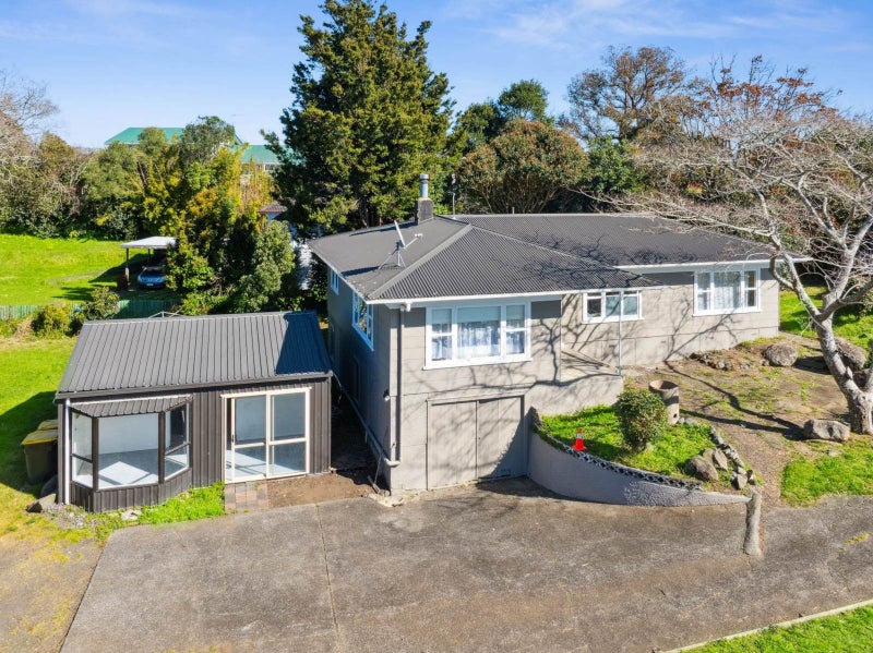 19 Collingwood Road, Waiuku, Waiuku - Carousel 1