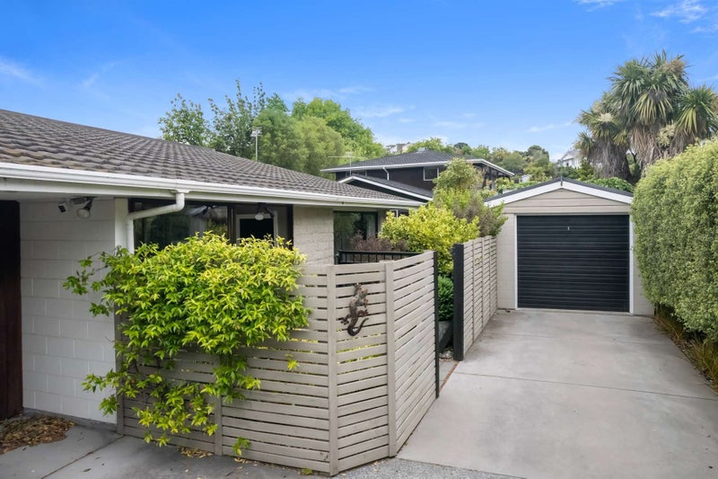 2/5 Woodbridge Road, Cashmere, Christchurch - Carousel 1