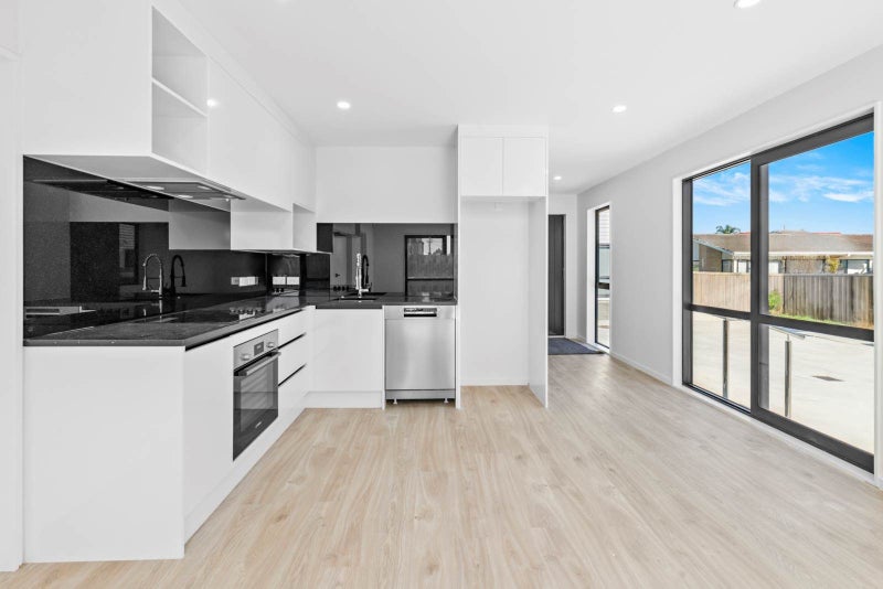 7/13 Kimpton Road, Papatoetoe, Auckland - Carousel 2
