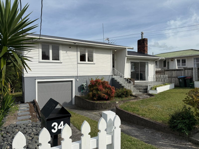 34 Maui Pomare Street, Blockhouse Bay, Auckland - Carousel 1