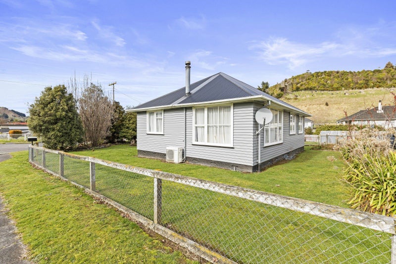 44 Goldfinch Street, Taihape, Taihape - Carousel 13