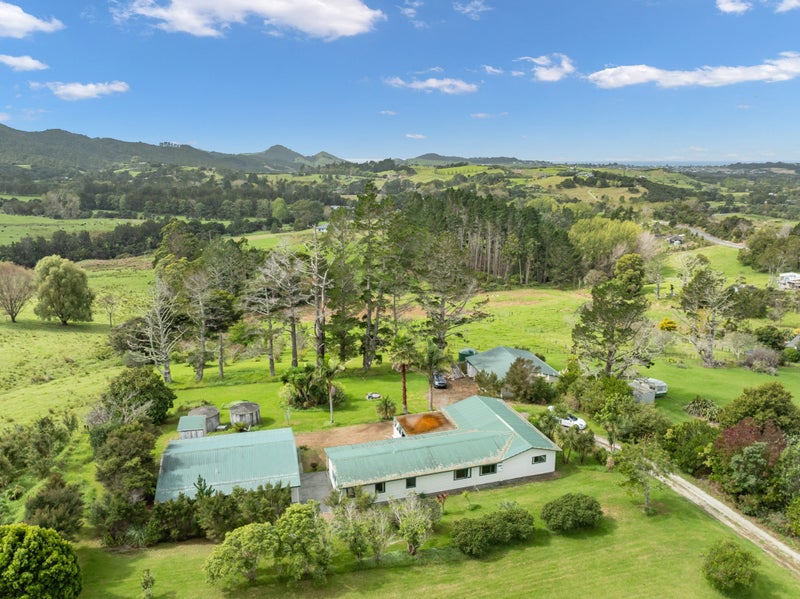 200 King Road, Kaiwaka - Carousel 2