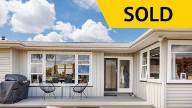 2 Anzio Place, Awapuni, Palmerston North - Carousel 1
