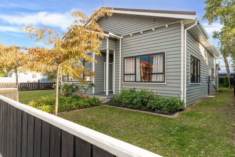91 Broadway, Carterton, Carterton - Carousel 1