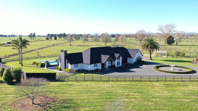 298 Marshmeadow Road, Newstead, Hamilton - Carousel 1