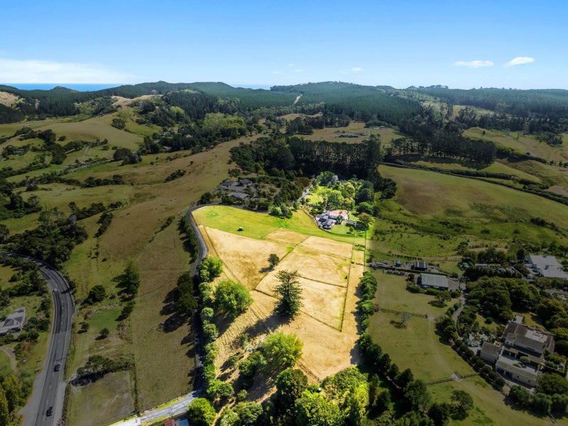 1539 State Highway 16, Helensville, Rodney, Auckland - Carousel 32