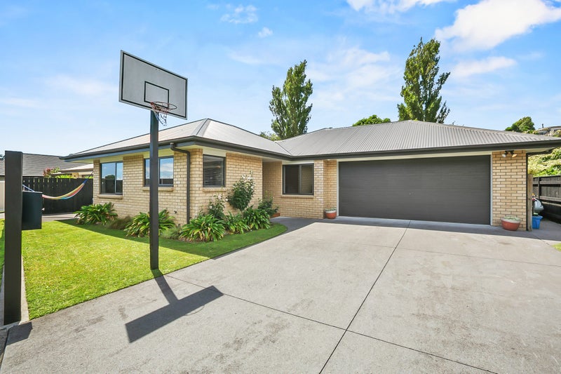 42 Magnolia Drive, Westown, New Plymouth - Carousel 20