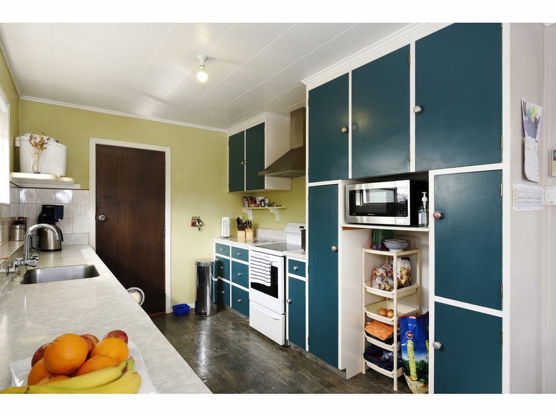 9 Hollis Place, Brightwater - Carousel 1