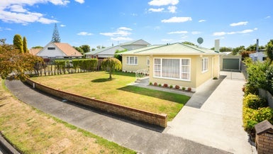 17 Paisley Street, Awapuni, Palmerston North - Carousel 1