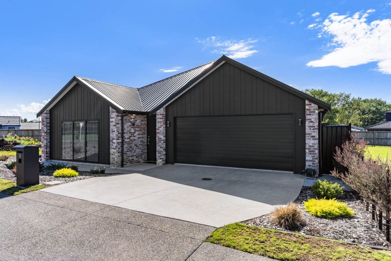 3 Whakatuora Road, Karaka, Papakura - Carousel 37