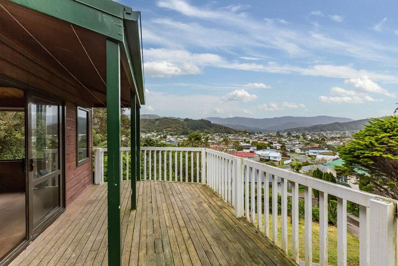 45 Kairanga Crescent, Wainuiomata, Lower Hutt - Carousel 1