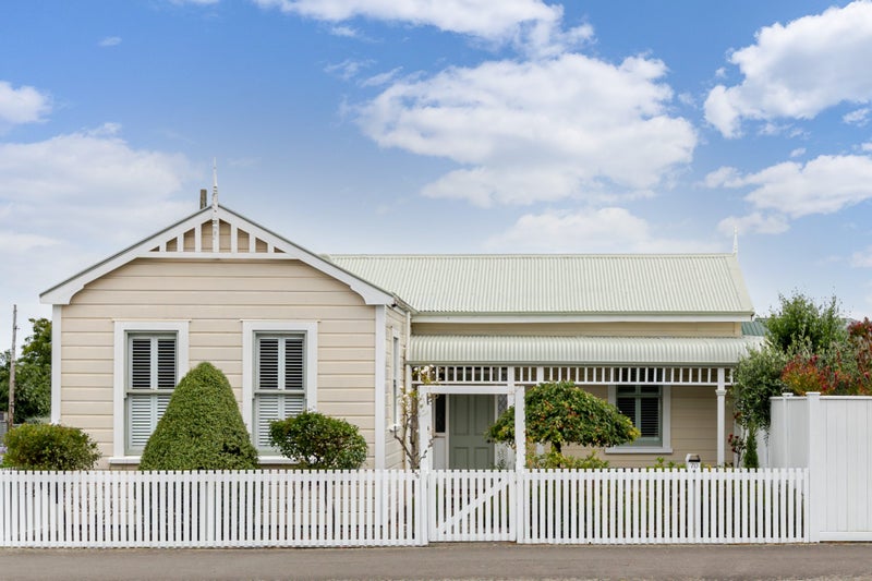 70 Jellicoe Street, Martinborough - Carousel 1