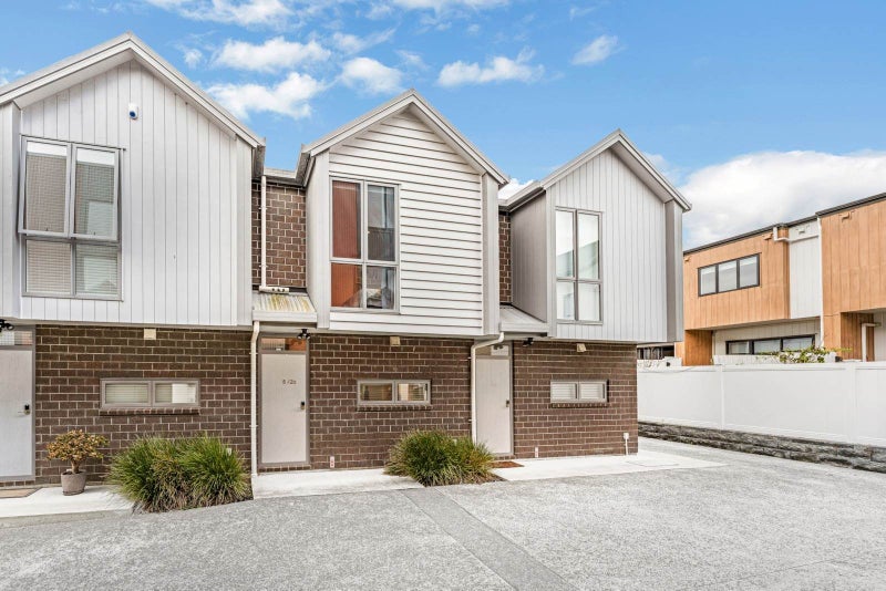 5/2B Walsall Street, Avondale, Auckland - Carousel 1