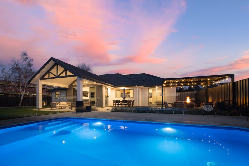 14 Waters Avenue, Burleigh, Blenheim - Carousel 1